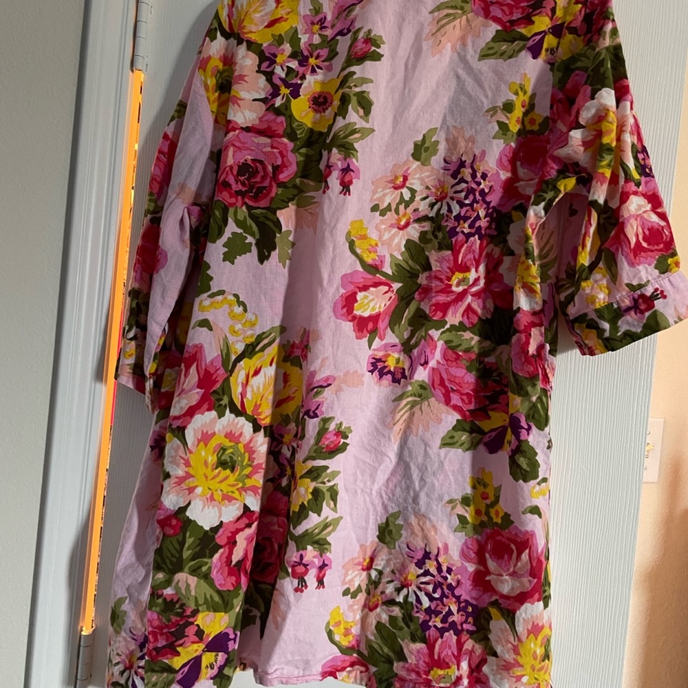 Sandy Waters Pink Floral Robe - Picture 4 of 4